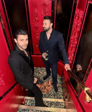 Stebin Ben Instagram - Night in London 🤵‍♂️