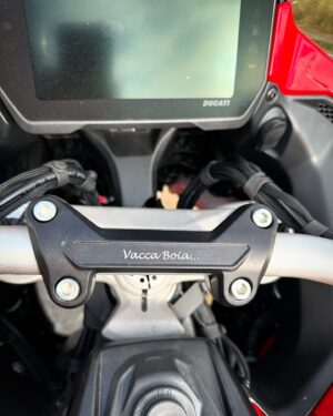 Stefano Accorsi Instagram - Ma la moto in montagna?!…

#inpartnershipwith @ducati 
#ducati #multistradav4rally