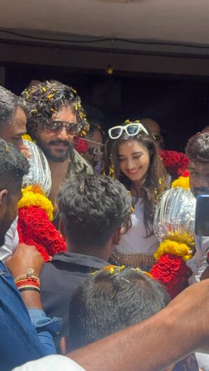 Stefy Patel Instagram - Thankyouuuu so much for the overwhelming response for LoveLi ♥️
Filled with so much love and happiness✨ 
.
Mandya and Mysore you were amazing ♥️
