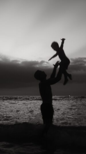 Stéphane Rodrigues Instagram - Dans le flux perpétuel du temps, tu es la constante qui donne un sens à ma vie. Je te promets mon soutien inconditionnel, je serai le pilier sur lequel tu pourras toujours compter et ça jusqu’à mon dernier souffle. Joyeux anniversaire mon fils, je t’aime 🤍