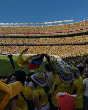 Stephanie Arcila Instagram - Copa América 2024 y San Francisco ✨ Brazil vs Colombia 
Sueño cumplido. Gracias por tu energía @danigiraldoe 
Vamos con todas hoy! @fcfseleccioncol