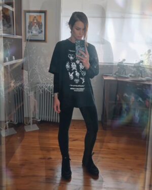 Stephanie Bendixsen Instagram - was just vibing this outfit 🖤