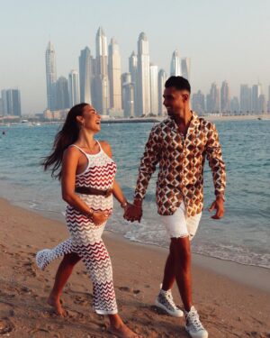 Stéphanie Durant Instagram - BABY SOGGIU is coming 🤰♥️ Après plus de 4 ans après notre rencontre, la découverte du monde à deux, notre mariage en 2020, nous sommes heureux de vous annoncer que nous serons bientôt 3 en 2021 🥺Et je n’aurais jamais pu rêver mieux en tant que père de notre futur enfant ♥️ @theosoggiu Je t’aime & j’ai hâte de commencer notre nouvelle vie ensemble ✨