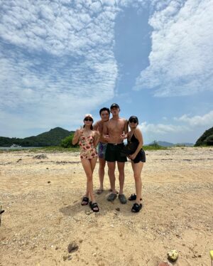 Stephanie Ho Instagram - Saturday fun!💕

What’s better than getting a little splash during this hot hot season🥰

Definitely got toasted tho🥲🤟🏿

#kayakadventures