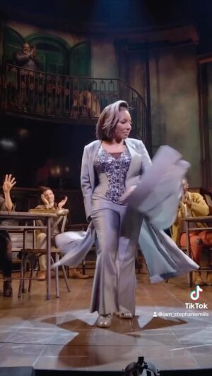 Stephanie Mills Instagram - “It’s a sad song but I’ll sing it anyway!” Have you seen the show? Well, come on down to #hadestown and meet Missus Hermes I’ve got a tale to tell #POWER ❤️❤️❤️❤️❤️ #broadway #home #NewYorkCity #theatre #broadway  #hadestownmusical #musicals #theatrefans