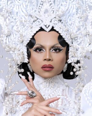 Stephanie Prince Instagram - FACE CARD NEVER DECLINES 
•
•
Lewk @patrick_isorena 
Hair @dragdaddywigs 
Nails @nailed.by.indigo 
Photo @eluvieracosta @masstudiosintl 
#canadasdragrace #canadavstheworld #dragrace