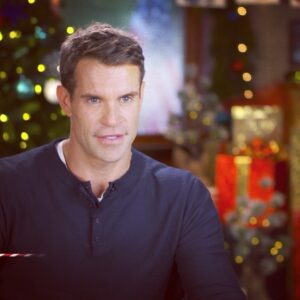 Stephen Huszar Instagram - On location & behind da scenes with Charlotte & Matt! @lauraosnes #AHomecomingForTheHolidays #hallmarkmovie #hallmarkmoviesandmysteries
#miraclesofchristmas