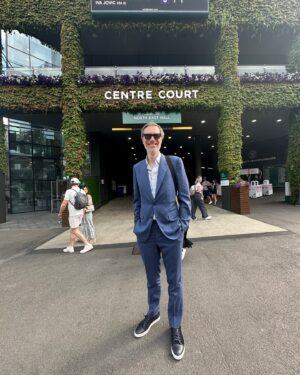 Stephen Merchant Instagram - Great day at Wimbledon men’s final - and big thanks to Carlos Alcaraz for wrapping things up in time for the Euro final. Come on England
