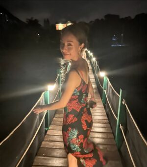Stephy Tang Lai-Yan Instagram - 這七巧佳節
渡鵲橋一趟❤️

#七夕
#快樂
#我呢件其實係睡衣嚟
#不過我未著過黎瞓覺嘅