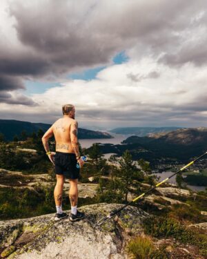 Stian Thorbjørnsen Instagram - Treungen og Skuggenatten opp ❤️