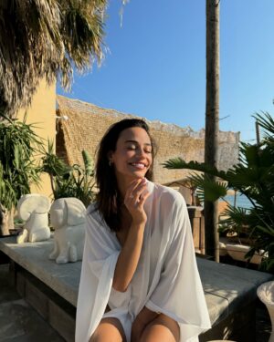 Sude Zülal Güler Instagram - Yaz 🐚🤍