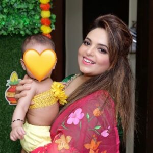 Sugandha Mishra Instagram - "Celebrating our baby girl's first taste of solid food with the warmth & Blessings of family at home. May Annapurna Ma bless her with health, happiness, and a lifetime of prosperity 🙏🧿
#firstfood #annaprashan #blessed #babygirl #food #pooja #home #family #blessings #ma #ganpati #home #decor #solid #baby