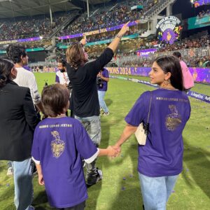 Suhana Khan Instagram - Worth the wait 💜🏆
