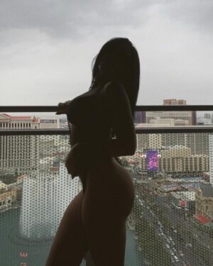 Summer Mitchell Instagram - feelin lucky lately