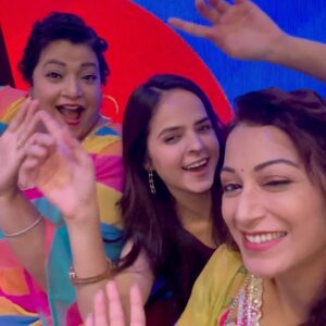 Sunayana Fozdar Instagram - More than a decade !! Cheers to 16 years of Love , laughter and happiness 😇😇😇
blessed to be a part of this journey🙏
Thankful to the cast and crew …ever single person behind the camera who’ve spent sleepless nights creating our episodes ! Asit Sir who has truly given the show his all♥️ and team @taarakmehtakaooltahchashmahnfp 🙌

Most importantly “You” our audience for giving us soooo much love 🥰 #grateful #16years #tmkoc