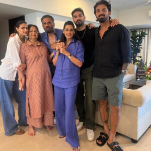 Suniel Shetty Instagram - 🖤