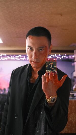 Sunny Wang Instagram - X你娘 MDRFKR 超級倒霉遇到這種事，我的 Alphard 喔！對不起，是我的「阿法」莫名其妙被撞，這人還給我跑！然後又闖紅燈 ！不叫警察讓你走，是我的選擇，但我給你機會承認道歉，你還給我一直笑！

如果是你們，你們會怎麼做?

我會發這個影片因為我想要讓大家知道，不論是開車走路或是騎車，請大家一定要更加小心！因為有的時候不是我們的問題，而是別人會過來碰到你！假設真的不小心發生意外了，也記得一定要錄影保護自己！但更重要的是，發生事故了就是要停下來面對！不要跟他一樣不負責任的逃跑然後在馬路上橫衝直撞，請大家一定要為自己的行為負責！最後，在馬路上互相禮讓是最安全的行車方式！大家今天是父親節，想想自己愛的人跟愛你的人，路上小心一點吧！