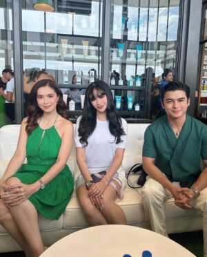 Sunshine Cruz Instagram - Landers Superstore expands to Naga City with its 13th superstore opening. Congratulations @landersph family! 💚

#LandersPh
#LandersNaga
#landerssuperstore

Make up by| @andreuariola
Hair by| @zeus_ariola
Dress by| @dress_beyond.mnl
Styled by| @francischee_ 
Assoc.Stylist| @juanchoxbuendia