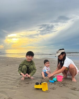 Supakson Chaimongkol Instagram - 🐫🦒🐇🐴🐓🦜🦩🌊🦀