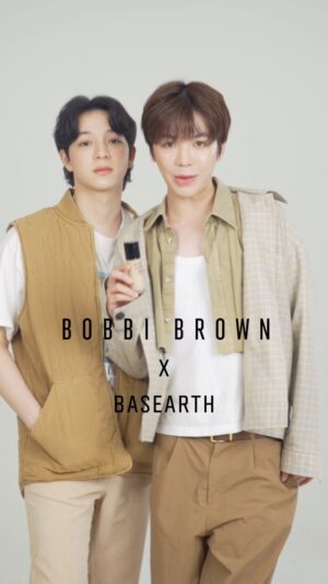 Suradej Pinnirat Instagram - วันนี้ “เอิร์ธกับบาส“ จะมาแนะนำรองพื้น Healthy Matte สูตรใหม่ของ @bobbibrownthailand Weightless Skin Foundation และมาบอกเคล็ดลับที่จะทำที่ให้รองพื้นติดทนนานขึ้นด้วย ใครที่เคยใช้รองพื้นแมตต์แล้วไม่รอดต้องดูคลิปนี้เลย 🫶🏻💖
#รองพื้นHealthyMatte
#24HRealBeauty #bobbibrownthailand #bobbibrownxbasearth