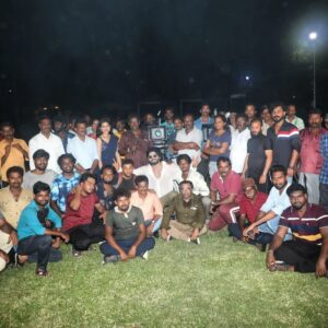 Suresh Babu .R Instagram - கடவுளின் அருளுடனும், உங்களின் ஆதரவுடனும் வெற்றிகரமாக நிறைவு பெற்றது "வா வரலாம் வா" திரைப்படத்தின் படப்பிடிப்பு. 

திட்டமிடப்பட்ட காலத்தில் ஒரே கட்டமாக படமாக்கப்பட்டுள்ளது மகிழ்ச்சி அளிக்கிறது.

தொடர்ந்து ஆதரவும் ஊக்கமும் அளித்து வரும் அனைவருக்கும் நன்றி!

#VaVaralamVa #SBR #SGSCreativeMedia