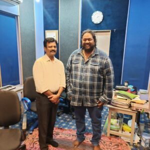 Suresh Babu .R Instagram - விரைவில் நடைபெறவுள்ள 'வா வரலாம் வா' திரைப்படத்தின் இசைவெளியீட்டு விழாவிற்கு, இசையமைப்பாளர் தேனிசை தென்றல் தேவா மற்றும் ஸ்ரீகாந்த் தேவா அவர்களை அழைத்த போது...

#VaVaralamVa | #SBR | #SGSCreativeMedia | #Deva