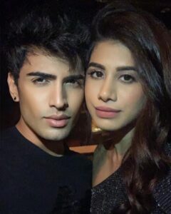 Sushant Divgikar Most Liked Photos and Posts