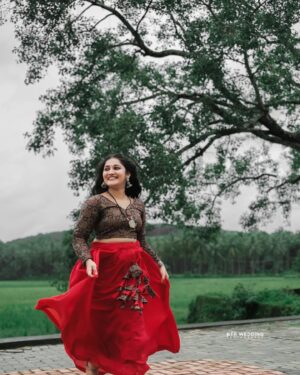 Susmitha Prabhakaran Instagram - #traditionalphotography #traditionalphotoshoot #photoshoot #malayalamserials #malayalamserialactress #malayalamstatus 

@susmitha.prabhakaran 

💄@thanus_makeover_guruvayur 

👗@esterlla_designs 

📸@btr_wedding_photography 

@vidhyabijish 

@susmitha.prabhakaran_fans_ @susmitha.world @susmitha_ishtam @susmithafans @susmitha_prabhakaran_fansworld