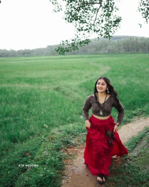 Susmitha Prabhakaran Instagram - #traditionalphotography #traditionalphotoshoot #photoshoot #malayalamserials #malayalamserialactress #malayalamstatus 

@susmitha.prabhakaran 

💄@thanus_makeover_guruvayur 

👗@esterlla_designs 

📸@btr_wedding_photography 

@vidhyabijish 

@susmitha.prabhakaran_fans_ @susmitha.world @susmitha_ishtam @susmithafans @susmitha_prabhakaran_fansworld