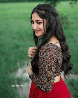 Susmitha Prabhakaran Instagram - #traditionalphotography #traditionalphotoshoot #photoshoot #malayalamserials #malayalamserialactress #malayalamstatus 

@susmitha.prabhakaran 

💄@thanus_makeover_guruvayur 

👗@esterlla_designs 

📸@btr_wedding_photography 

@vidhyabijish 

@susmitha.prabhakaran_fans_ @susmitha.world @susmitha_ishtam @susmithafans @susmitha_prabhakaran_fansworld