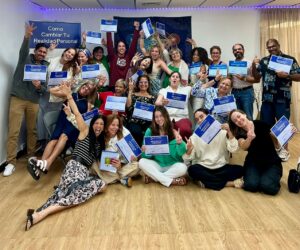 Suzette Bacó Instagram - El pasado sábado y domingo estuve tomando el curso “Breaking the Habit of Being Yourself” (Romper el Hábito de Ser Tu) del Dr. Joe Dispenza ofrecido por @josettepagan. Gracias @josettepagan  por la invitación, la experiencia y la oportunidad de seguir creciendo. 

Si hay algo que he aprendido bien es que nunca se termina de aprender. El rediseño es constante porque la vida es movimiento. Así que emprendo nuevo viaje para seguir desaprendiendo y aprendiendo. ¡¡No pudo llegar en mejor momento!! Agradecida…siempre agradecida. 🙌🏼

#orgullosademi 
#rediseño 
#trabajaadentropaquesenoteafuera☝🏼 
#nodesnuncanadaporsentado 
#abrazaelcambio