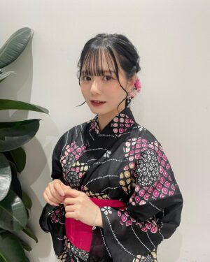 Suzuka Ishikawa Instagram - 今年初浴衣~✌︎

ジョイフル恵利さんの浴衣だよ~☺︎

シンデレラフェスでゲットしてやっと着れましたっ