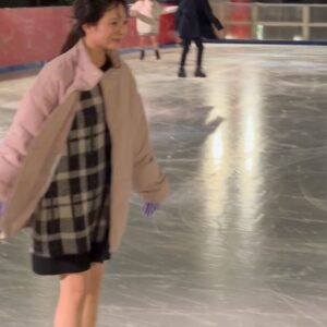 Suzuka Ishikawa Instagram - 撮影でちょこっとスケートした日⛸️

少しなら滑れます実は＾＾

今日から3月！今月も一緒に頑張りましょうね🧸

月末はイベントたくさんなので楽しみ~✌︎
