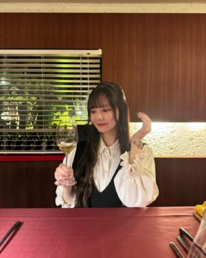 Suzuka Ishikawa Instagram - 本日で22歳になりました🥂

たくさんのお祝いメッセージ、有難うございます💞

時間があっという間に過ぎていく中で

大好きな皆さんに早く恩返し出来たら、
という気持ちでいっぱいです。

いつもたくさんのあたたかい応援を、
本当に有難うございます🎀

22歳の石川涼楓も、
どうぞよろしくお願いいたします🪄