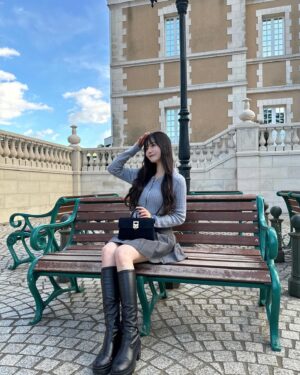Suzuka Ishikawa Instagram - お姉ちゃんのお洋服借りた🙈🫶🏼
・
・
バッグは @cafune.official さんの👜
この冬にたくさん持ち歩きたい~✴︎

#winterfashion #cafune #mycafune #カフネバッグ #PR
