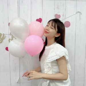 Suzuko Mimori Instagram - Today is my birthday 🎂 今年も誕生日を迎えました🎂
毎年ワクワクした気持ちでこの日を迎えられるのは、楽しく生きてる証拠ですね✨
ファンの皆様、いつも私のことを応援してくれてありがとうございます💕
家族も友達も仕事仲間の皆さんも…みんなみんなありがとう！
大きな愛で返します！！

さぁ、誕生日は何して過ごそうかなぁ…♪

#mimorisuzuko #三森すずこ #誕生日ケーキ何にしよう
