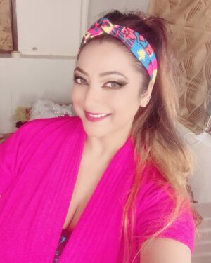 Sweety Chhabra Instagram - Good morning dosto ❤️
#rain #mumbaiweather 
#shootingmood #readytorock #comeingsoon #blessed #🧿🧿🧿