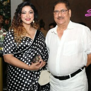 Sweety Chhabra Instagram - Thank you dosto , with your blessings and support the teaser of my four songs has been launched, I will release all the songs soon, and heartfelt thanks to all my respected guests for coming.❤️🙏

And Special thanks to my entire hard working team✌️🫰🤟🫶