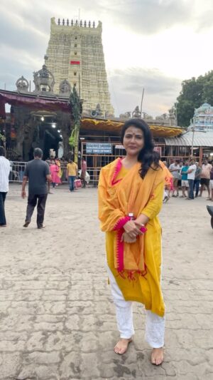 Sweta Singh Instagram - सावन का सोमवार और रामेश्वरम धाम 🙏❤️