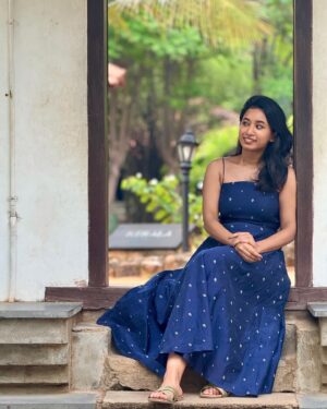 Swetha Venugopal Instagram - Golden hour and good photos🤝

in love with this outfit from  @sindira_by_swethaindiran 💙

PC @vaibhav_murugesan
