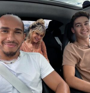 Sylvana IJsselmuiden Instagram - Onderweg naar Zandvoort! #fullsend 🔥🏁🏎️ #f1