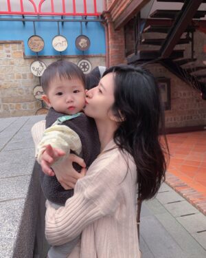 Sylvia Hsieh Instagram - 妹妹的孩子就是我的孩子🫠

你以為的阿姨
跟現實中的阿姨

#阿姨我不想努力了
