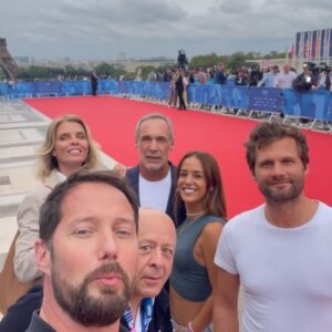 Sylvie Tellier Instagram - ✨Cérémonie d’ouverture des JO Paris 2024✨
Quel est votre moment préféré? 
1- Tous avec nos champions 🏅
2- L’ode à la liberté, la Paix 🕊️ , la trêve Olympique
3- Zizou Chris
4- Red carpet
5- Chantons sous la pluie 🎶
6- Je n’ai jamais autant aimé un poncho 😂
7- entre copains 
8- Le meilleur pour la fin…
9- La seule qui mette vraiment tout le monde d’accord…
10- Paris je t’❤️
#JO #ceremonie #olympics #Paris #paris2024