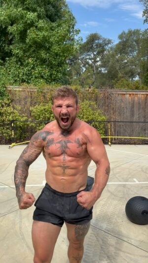 TJ Dillashaw Instagram - Let’s Go!!! We on Amazon. 
.
@wildsocietynutrition 🚀🚀🚀 🌕