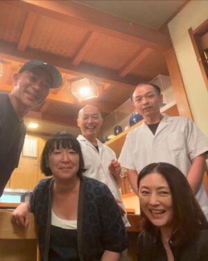 Takako Tokiwa Instagram - 行けたぁぁぁ！

久しぶりに能登半島・七尾市にある「幸寿し」さんへ！！

七尾に行ったら必ず行きたいお店の一つ。
いや…能登半島に行ったら必ず行きたいお店😍✨

既に営業を再開されていたと最近知り、七尾で前乗りの宿泊だったので、早速予約！

美味しかったぁ
美しかったぁ
嬉しかったぁ

#幸寿し七尾 
#まるで 
#双子のようなご兄弟
#シンクロ半端ないッ‼︎ 
#まるで 
#妖精のようなご兄弟
#穏やかに 
#最高に 
#幸せな時間を 
#ありがとうございました 

#到着が夜だったので 
#行きたかった他のお店には行けず😭💦
#また改めて！