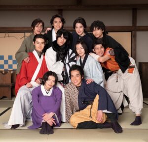 Takato Nagata Instagram - シン・時代劇ドラマ
「#君とゆきて咲く 〜新撰組青春録〜」
主題歌を主要キャスト10名からなるユニット
「#キミユキ 」が担当することが決定しました〜👏

オープニング主題歌「炎」は4/24(水)~
エンディング主題歌「夢HANABI」は
5/1(水)に配信開始です🫡

#君ゆき 盛り上がって参りました。
来週から本編のスタート。
OPとEDにも要注目です！！
よろしくお願いします🙇‍♀️