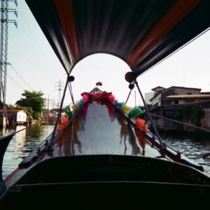 Takayuki Ogawa Instagram - 数年前に親友と二人で行ったタイの写真を現像

化石になりかけていた写ルンですです

良い味
また行きタイ