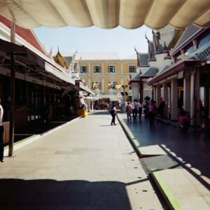 Takayuki Ogawa Instagram - 数年前に親友と二人で行ったタイの写真を現像

化石になりかけていた写ルンですです

良い味
また行きタイ