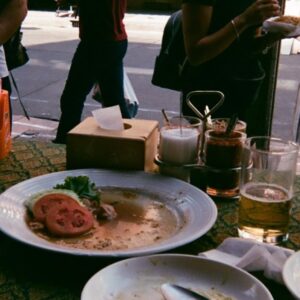 Takayuki Ogawa Instagram - 数年前に親友と二人で行ったタイの写真を現像

化石になりかけていた写ルンですです

良い味
また行きタイ