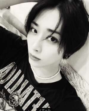 Takemoto Yusuke Instagram - 2018年の結婚年齢ランキング1位の年齢になりましたが夫にどうですか？💍😌

តើអ្នកនឹងរៀបការជាមួយខ្ញុំទេ?🥺

Will you marry me?🥺

แต่งงานกับฉันเถอะ?🥺